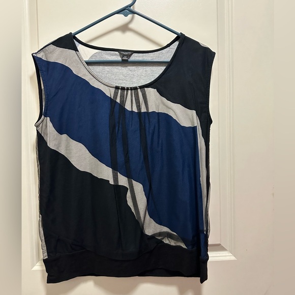 Women’s Ann Taylor sleeveless blouse. LP. EUC. - Picture 1 of 3